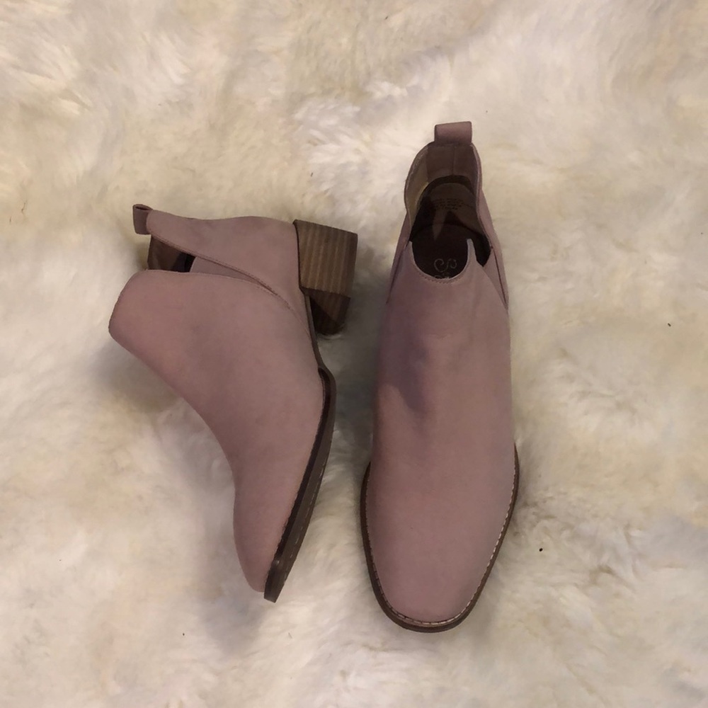 Pink Seychelles booties